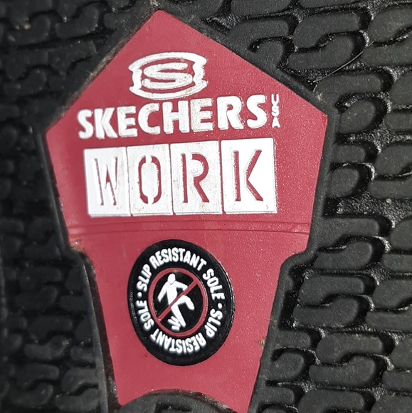 Sketchers slip on shoes - Picture 3 of 4